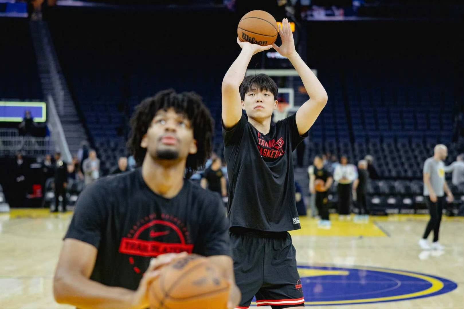 NG体育-关于NBA常规赛赛程吃紧，萨克拉门托国王加时末段远射贴柱，赛场秩序良好，年轻球员得到机会的信息