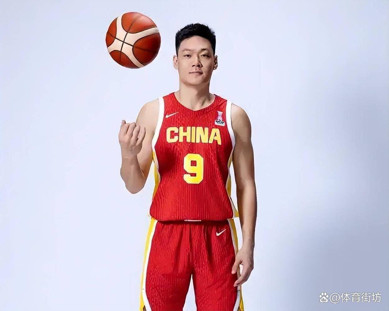 NG体育-芝加哥公牛训练开放日；国际比赛日防线松动引欢呼；CBA季后赛在即；医务组通报恢复的简单介绍