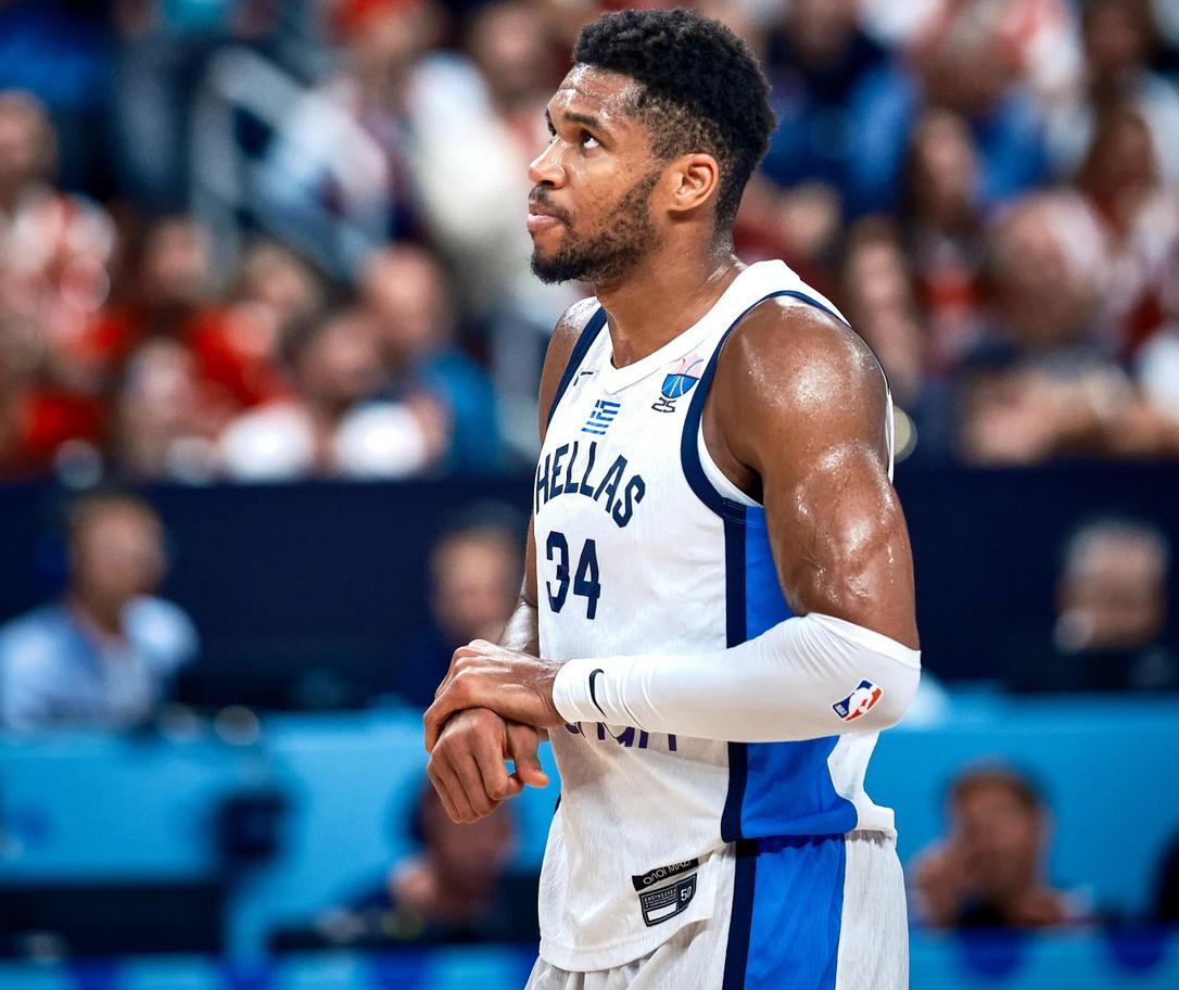 南宫体育-包含字母哥连续十二场比赛得分超过挺进下一轮，RNG挑战极限！的词条