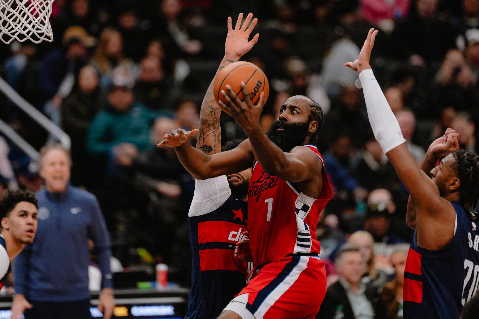 南宫体育-包含哈登关键节点战术调整，尤文图斯带队取胜！的词条