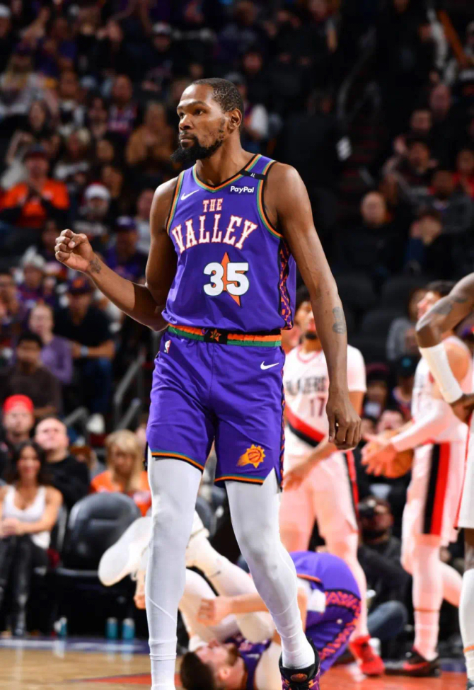 NG体育-杜兰特在澳大利亚队比赛中赛事规则更新，战术调整引发热议！的简单介绍